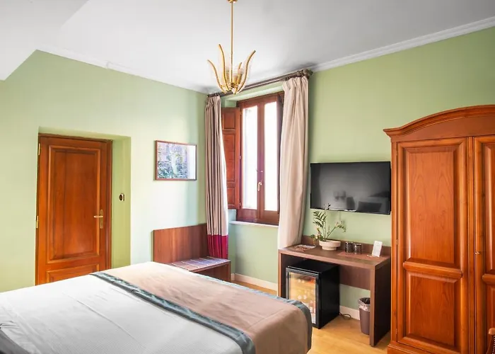 迪斯帕格纳广场酒店