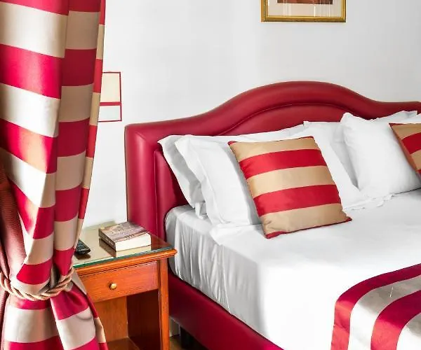 迪斯帕格纳广场酒店 3*