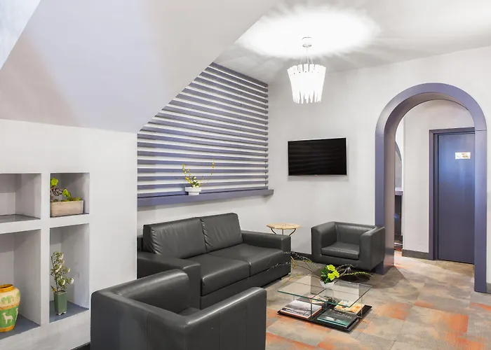 迪斯帕格纳广场酒店 3*