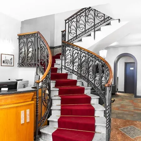 Отель Piazza Di Spagna 3*