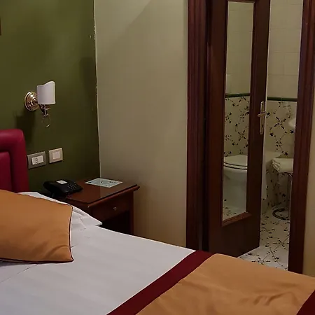 Otel Piazza Di Spagna
