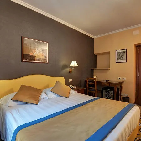 Piazza Di Spagna Otel