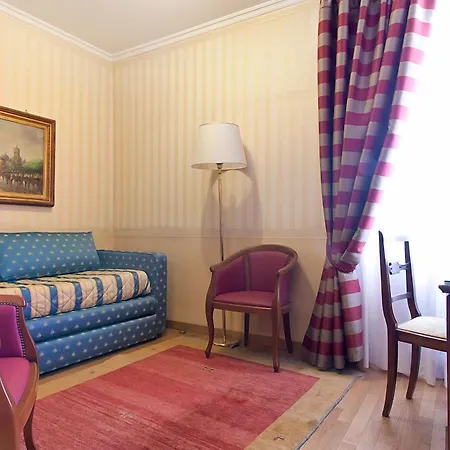 Piazza Di Spagna Otel 3*