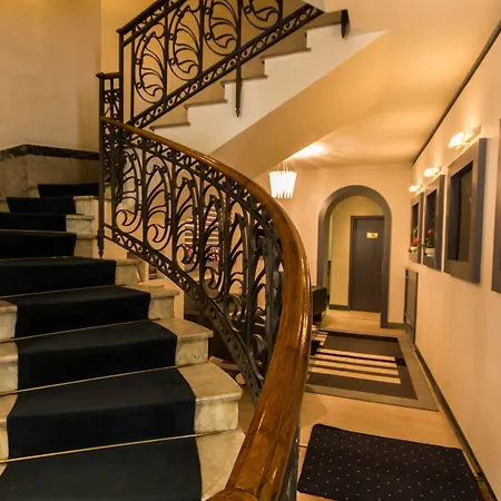 Otel Piazza Di Spagna