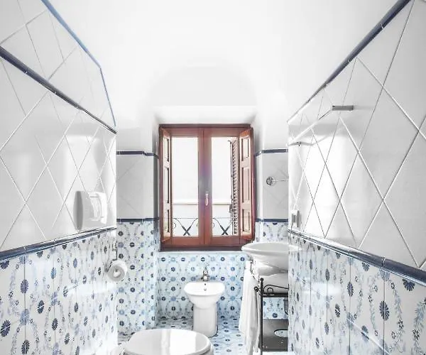 Hotel Piazza Di Spagna 3*