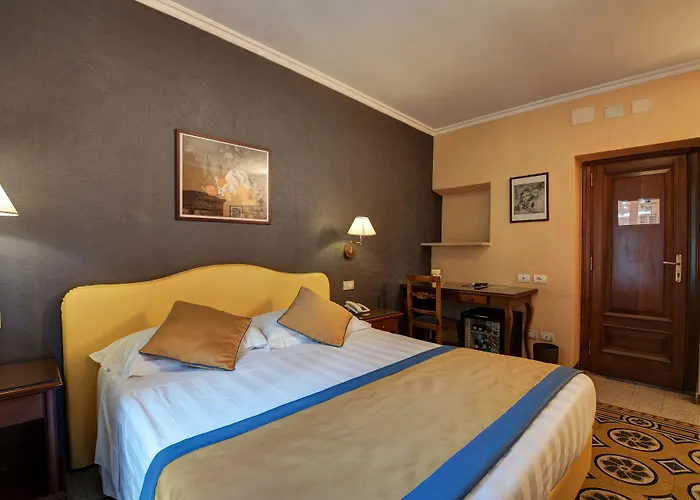 Piazza Di Spagna Hotel