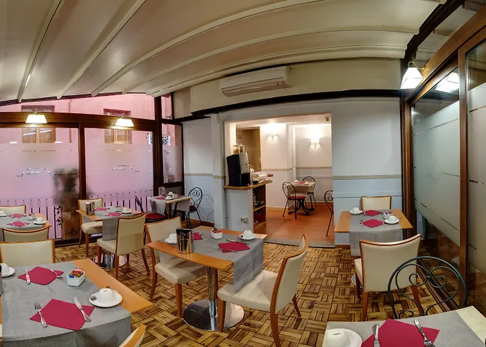 Piazza Di Spagna Hotel