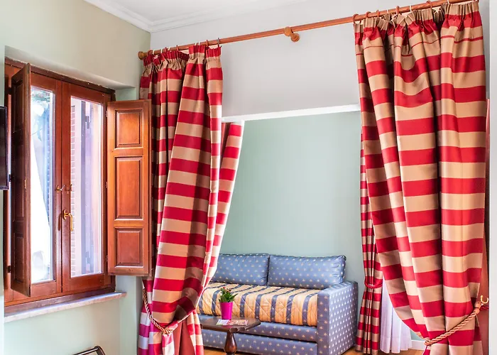 Piazza Di Spagna Hotel