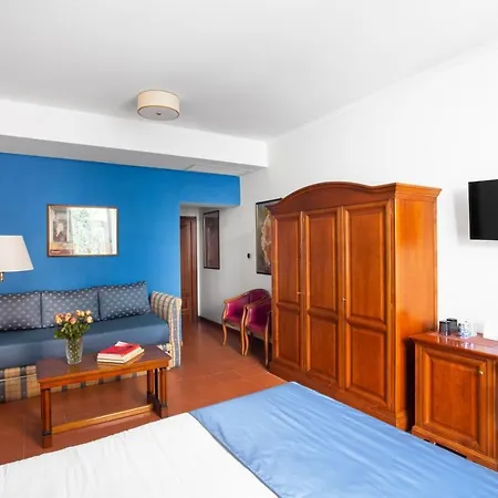מלון Piazza Di Spagna 3*