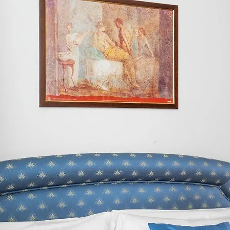 Piazza Di Spagna מלון 3*