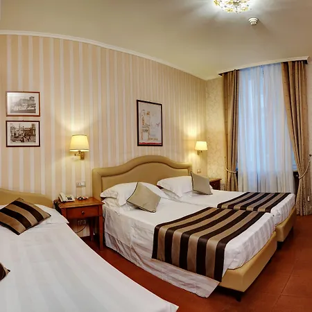 מלון Piazza Di Spagna 3*